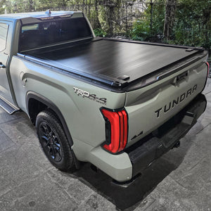 Toyota Tundra (5.5ft Bed w/ Factory Deck Rails) MR Retractable PRO Tonneau Cover